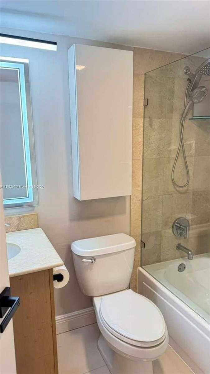 Small Image of 10275 COLLINS AVE #802, Bal Harbour Number 23