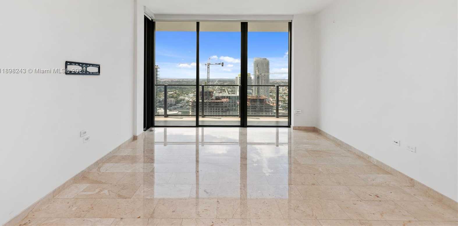 Small Image of 68 SOUTH EAST 6TH ST #3906, Miami Number 13