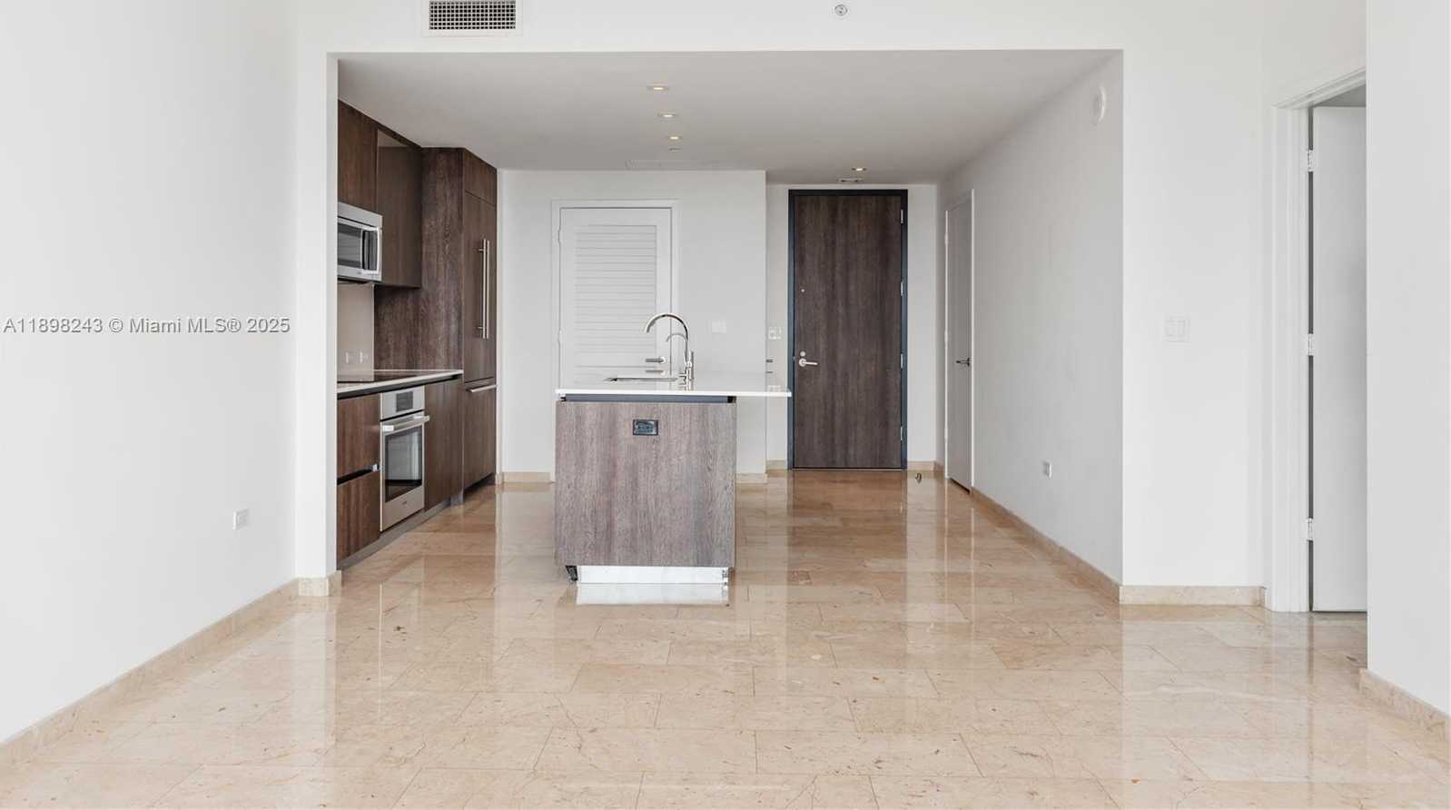 Small Image of 68 SOUTH EAST 6TH ST #3906, Miami Number 17