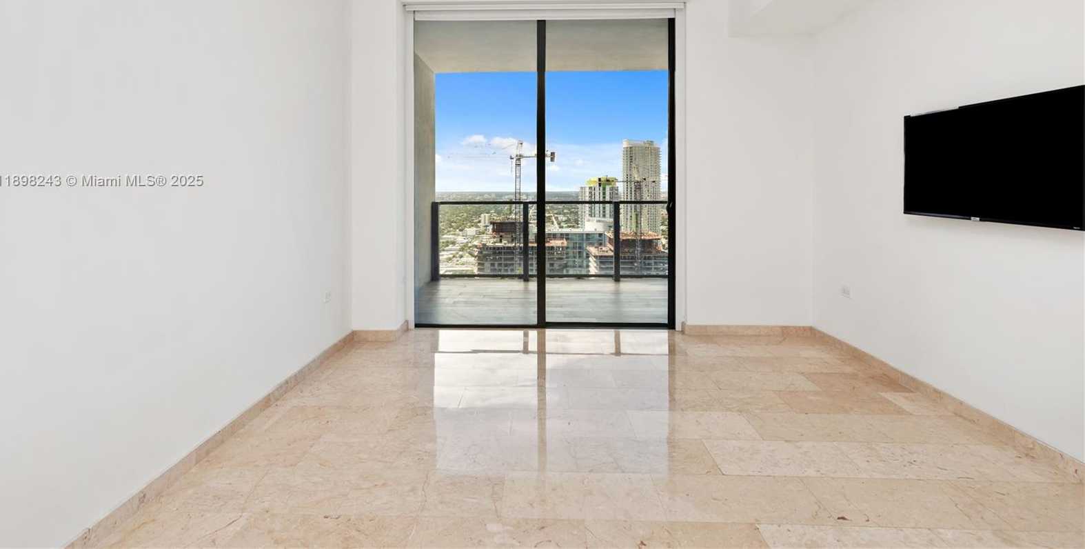 Small Image of 68 SOUTH EAST 6TH ST #3906, Miami Number 19