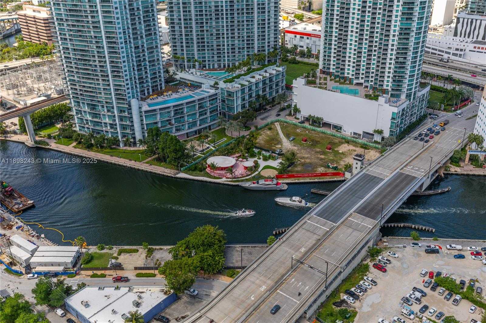 Small Image of 68 SOUTH EAST 6TH ST #3906, Miami Number 36