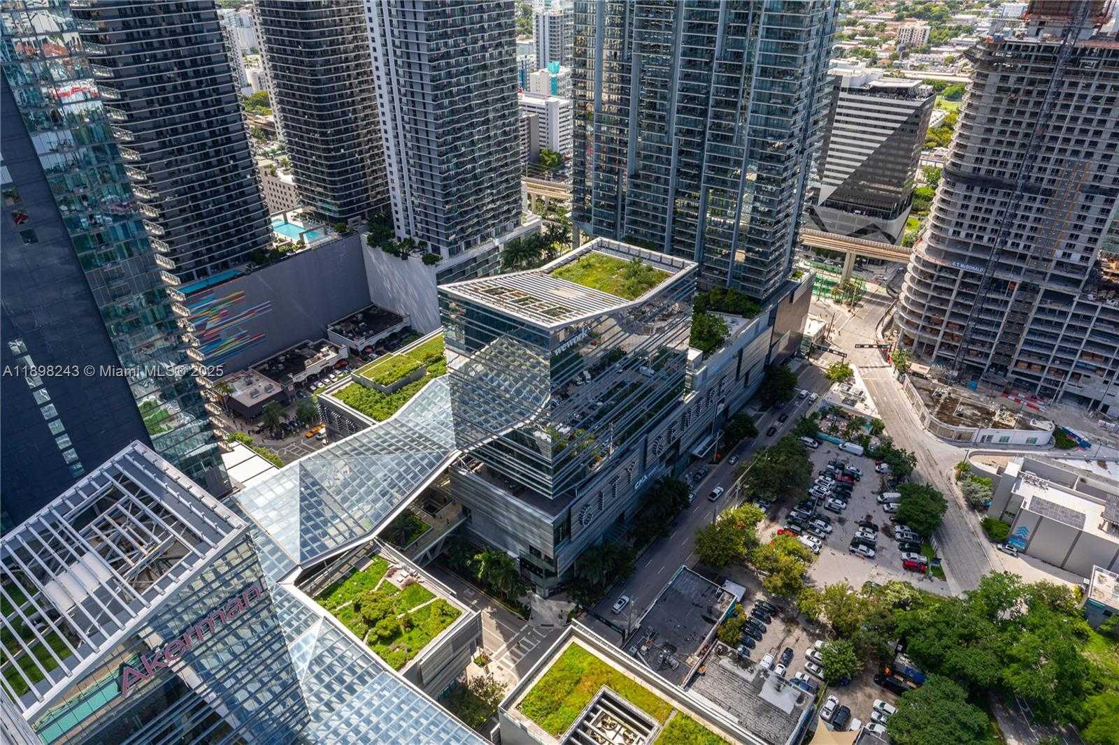 Small Image of 68 SOUTH EAST 6TH ST #3906, Miami Number 38