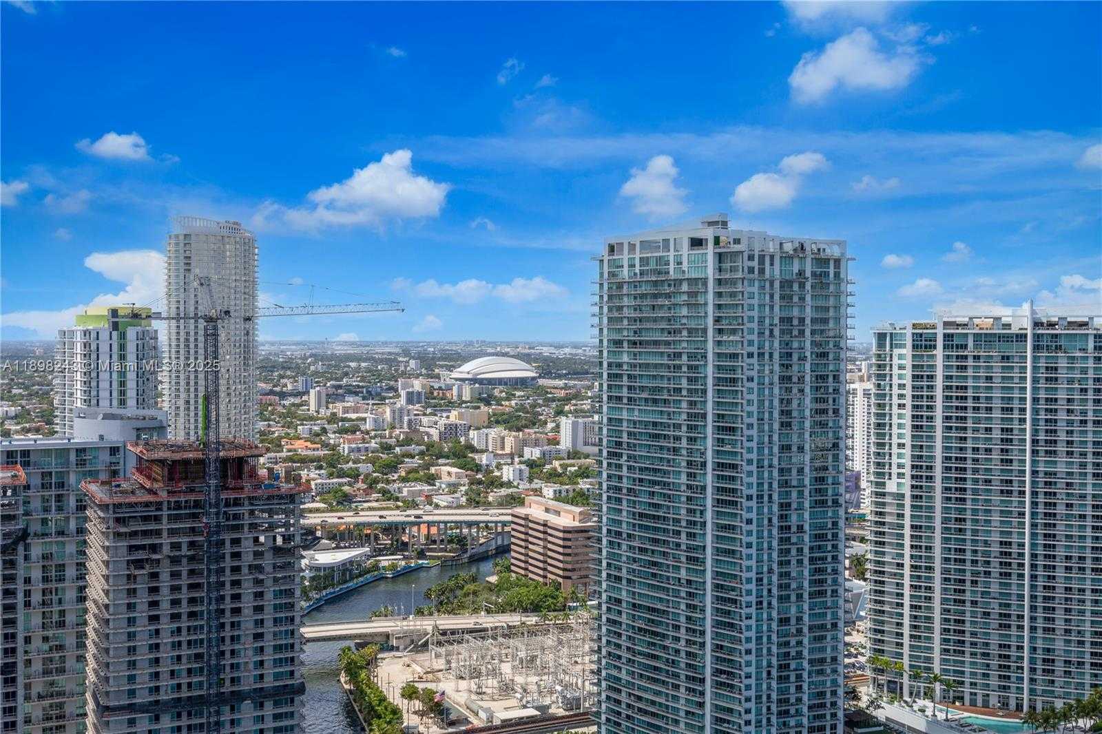Small Image of 68 SOUTH EAST 6TH ST #3906, Miami Number 39