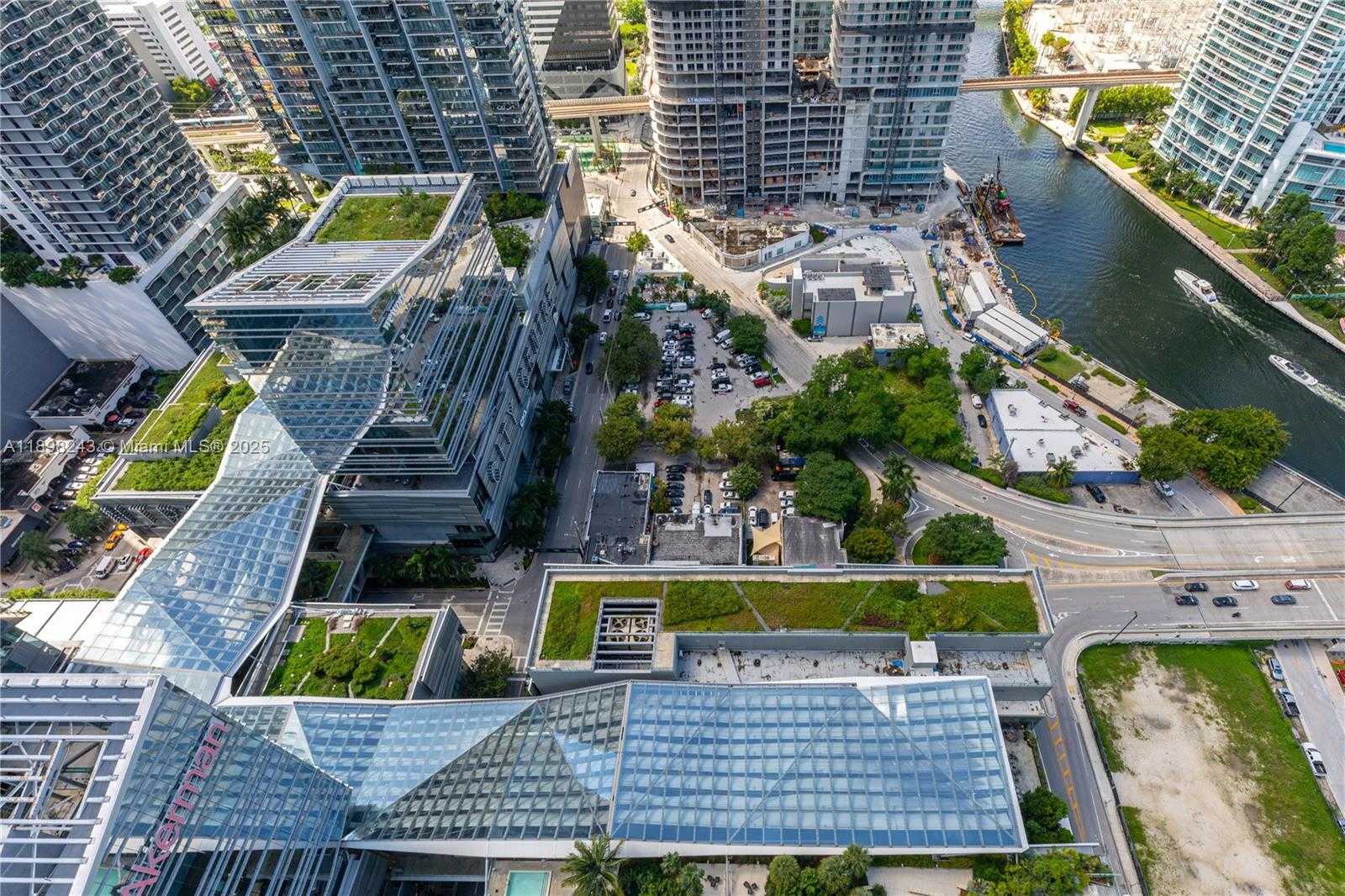 Small Image of 68 SOUTH EAST 6TH ST #3906, Miami Number 40