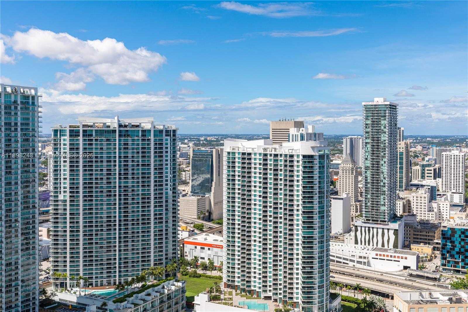 Small Image of 68 SOUTH EAST 6TH ST #3906, Miami Number 41