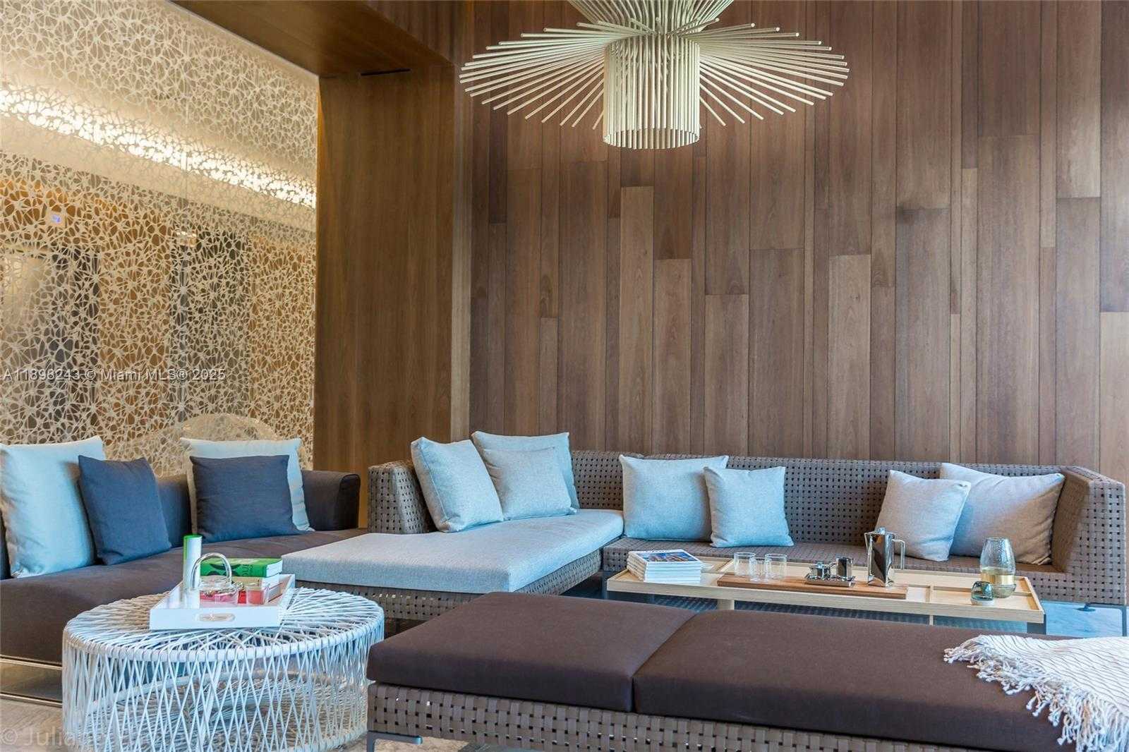 Small Image of 68 SOUTH EAST 6TH ST #3906, Miami Number 45