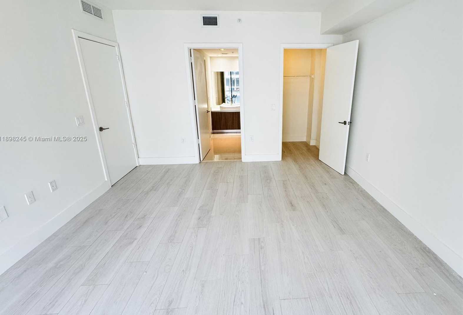 Small Image of 201 SOUTH WEST 17TH RD #603, Miami Number 6