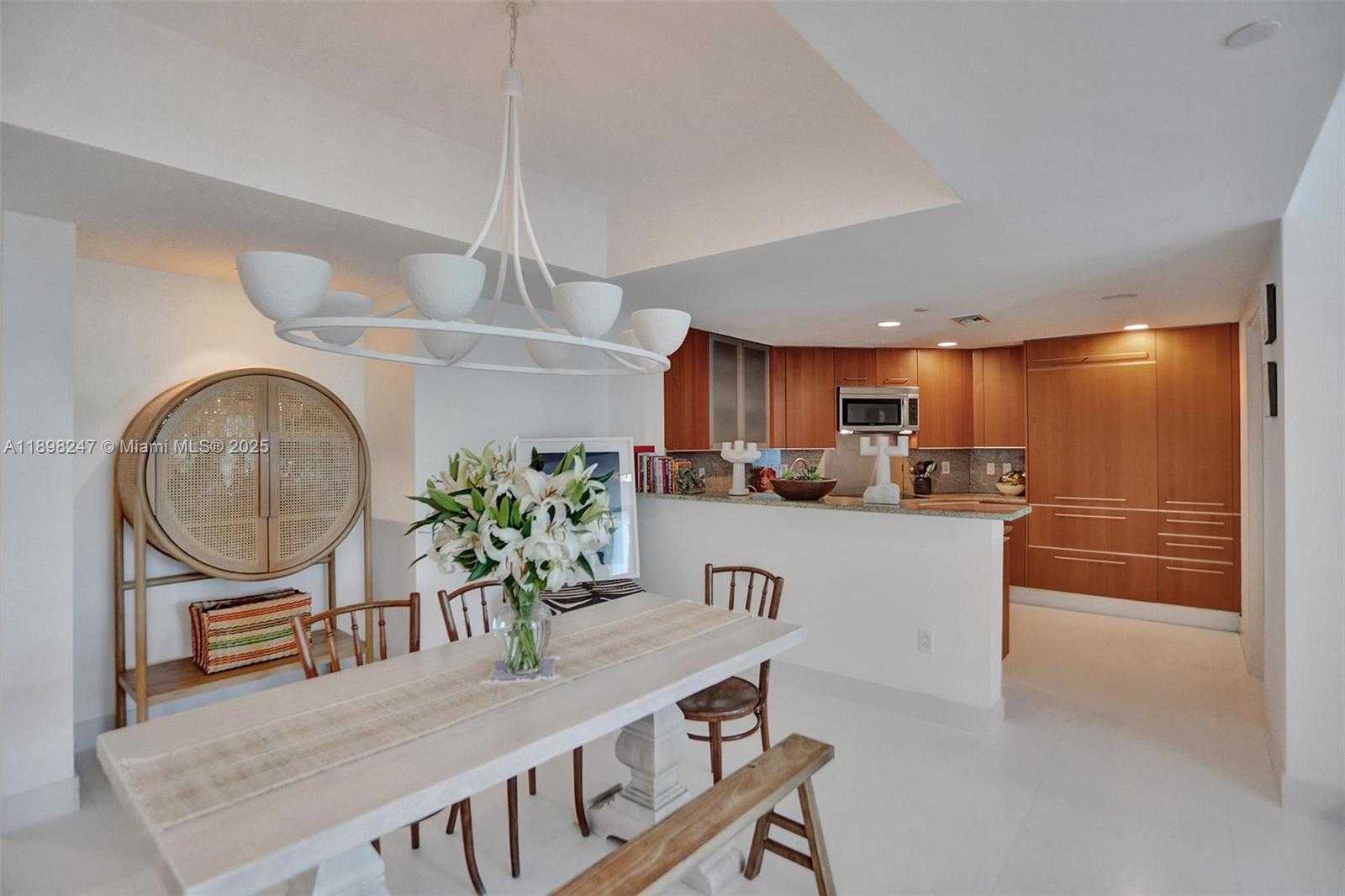 Small Image of 2627 SOUTH BAYSHORE DR #506, Coconut Grove Number 18