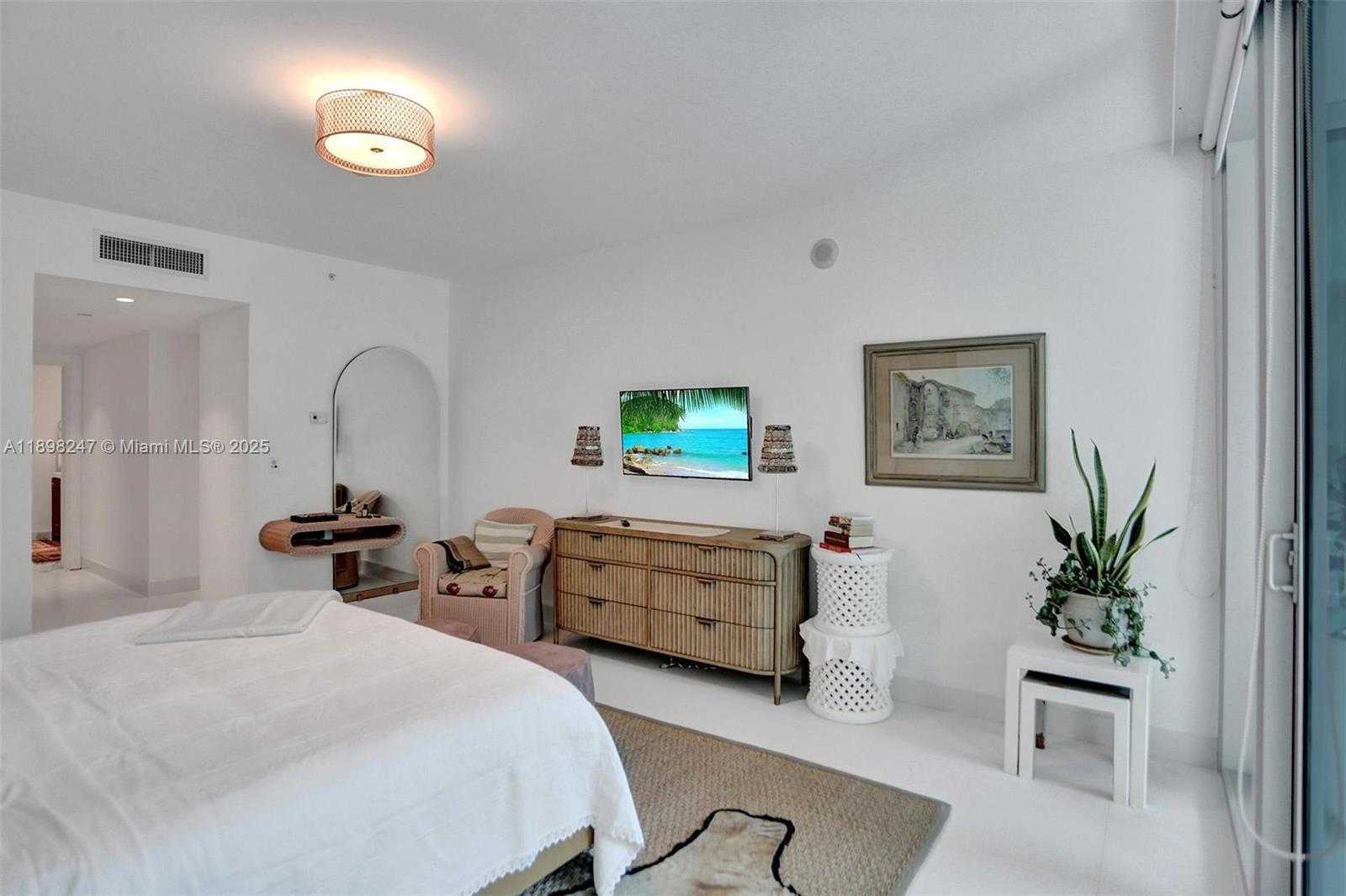 Small Image of 2627 SOUTH BAYSHORE DR #506, Coconut Grove Number 25