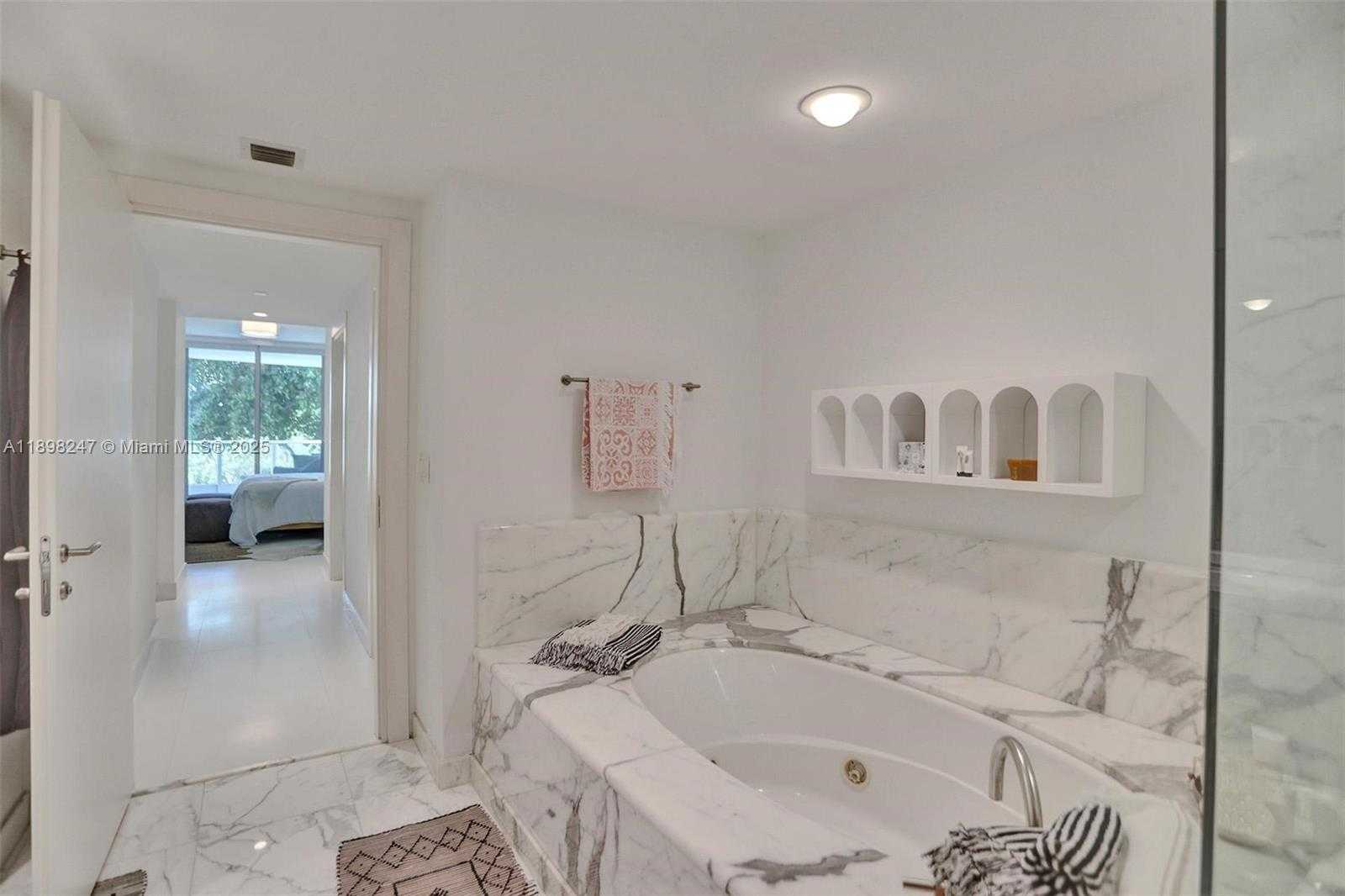 Small Image of 2627 SOUTH BAYSHORE DR #506, Coconut Grove Number 32