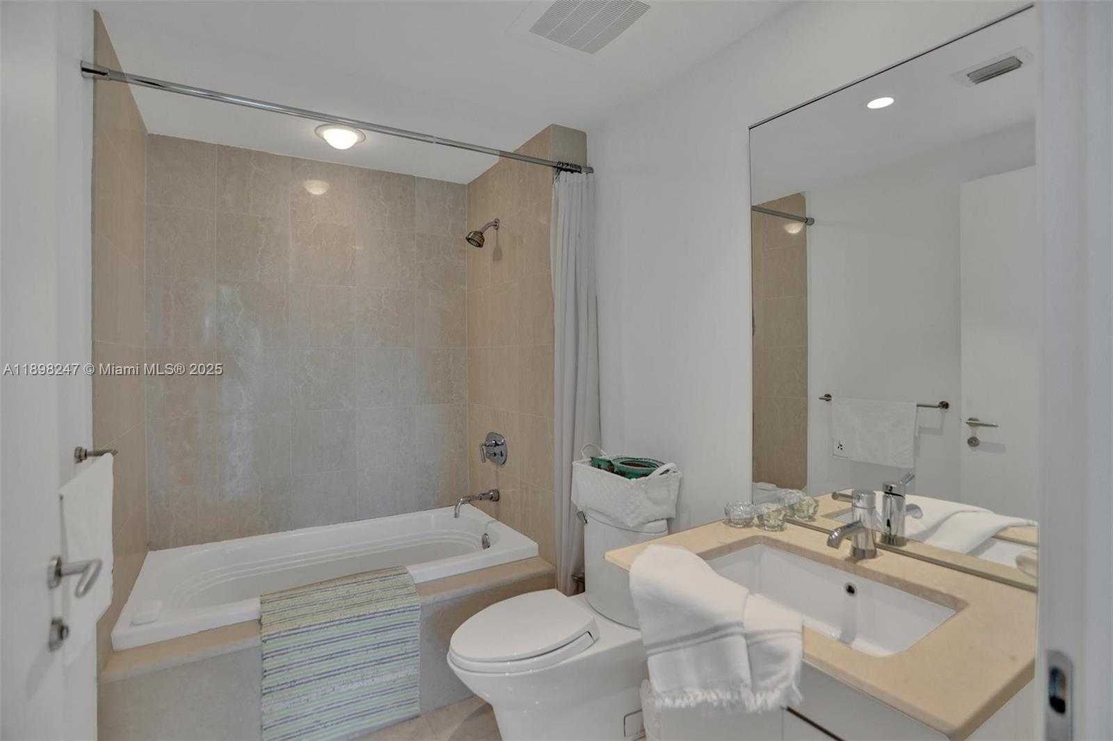 Small Image of 2627 SOUTH BAYSHORE DR #506, Coconut Grove Number 37