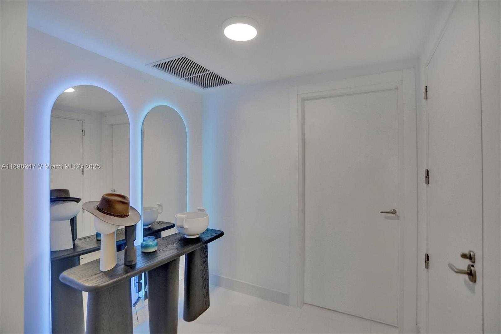 Small Image of 2627 SOUTH BAYSHORE DR #506, Coconut Grove Number 5