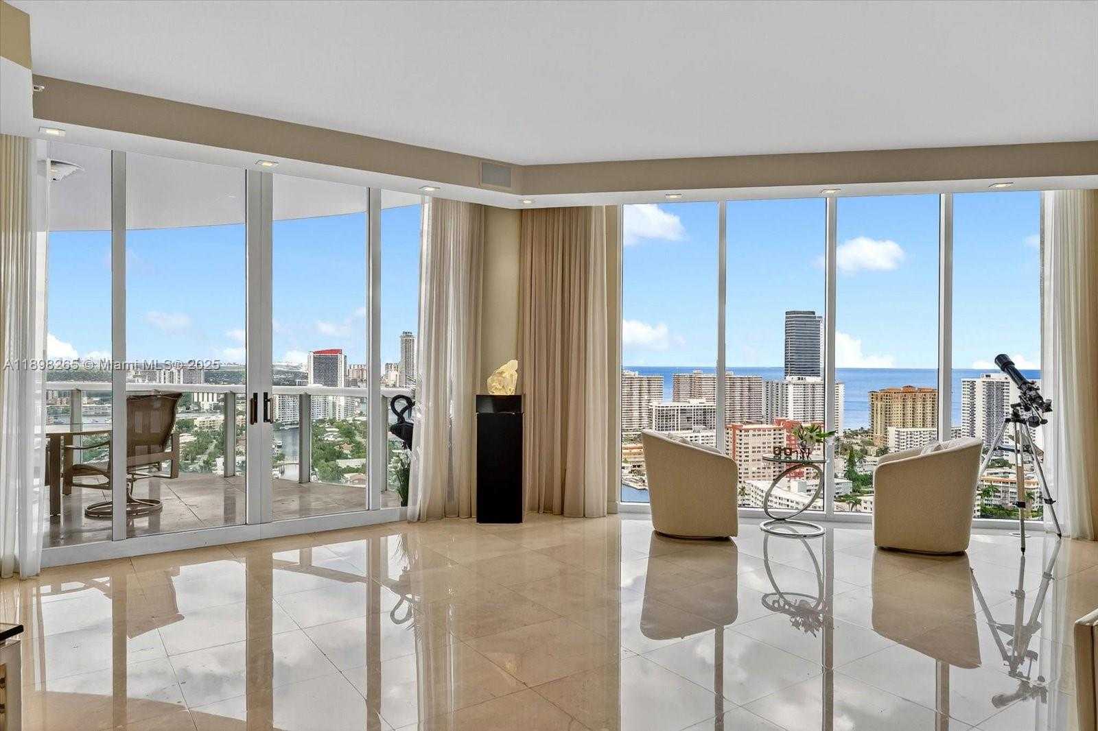 Small Image of 21200 POINT PL #PH 1 (2804), Aventura Number 10