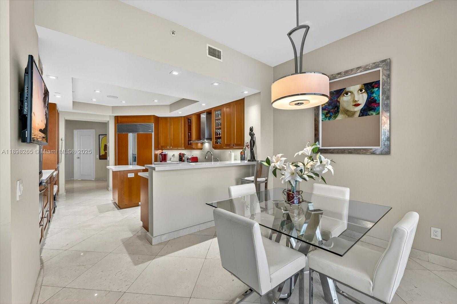 Small Image of 21200 POINT PL #PH 1 (2804), Aventura Number 14