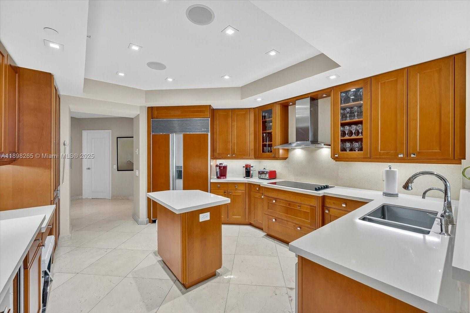 Small Image of 21200 POINT PL #PH 1 (2804), Aventura Number 15