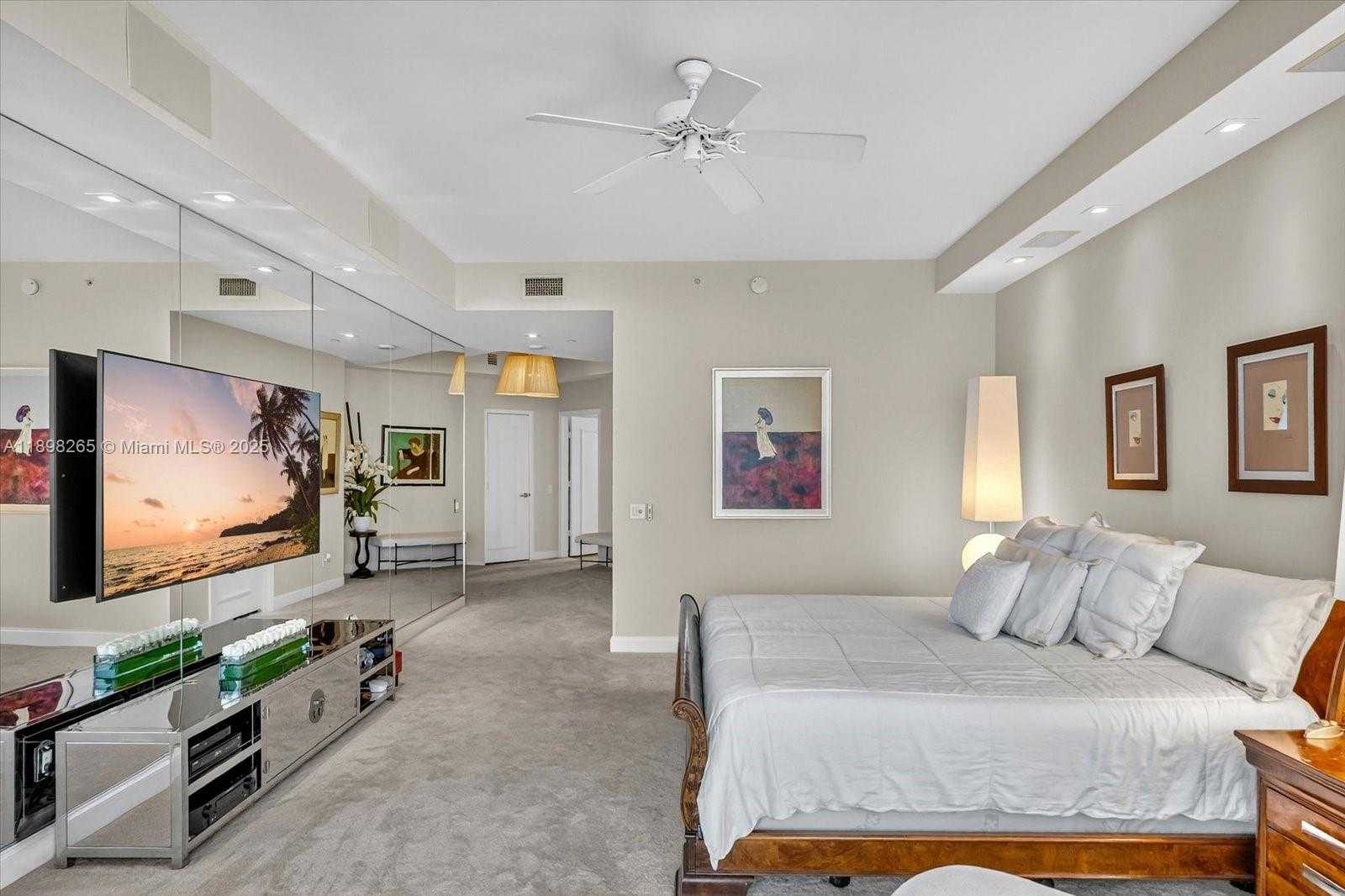 Small Image of 21200 POINT PL #PH 1 (2804), Aventura Number 22