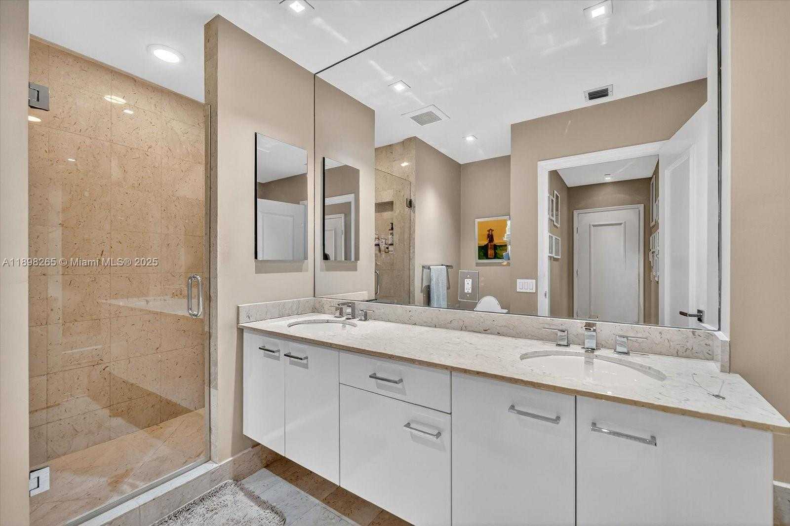 Small Image of 21200 POINT PL #PH 1 (2804), Aventura Number 27