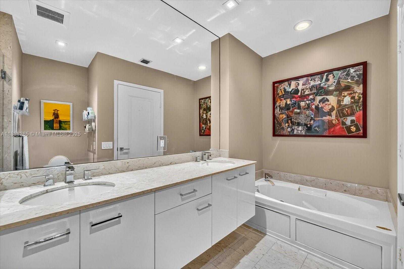 Small Image of 21200 POINT PL #PH 1 (2804), Aventura Number 28