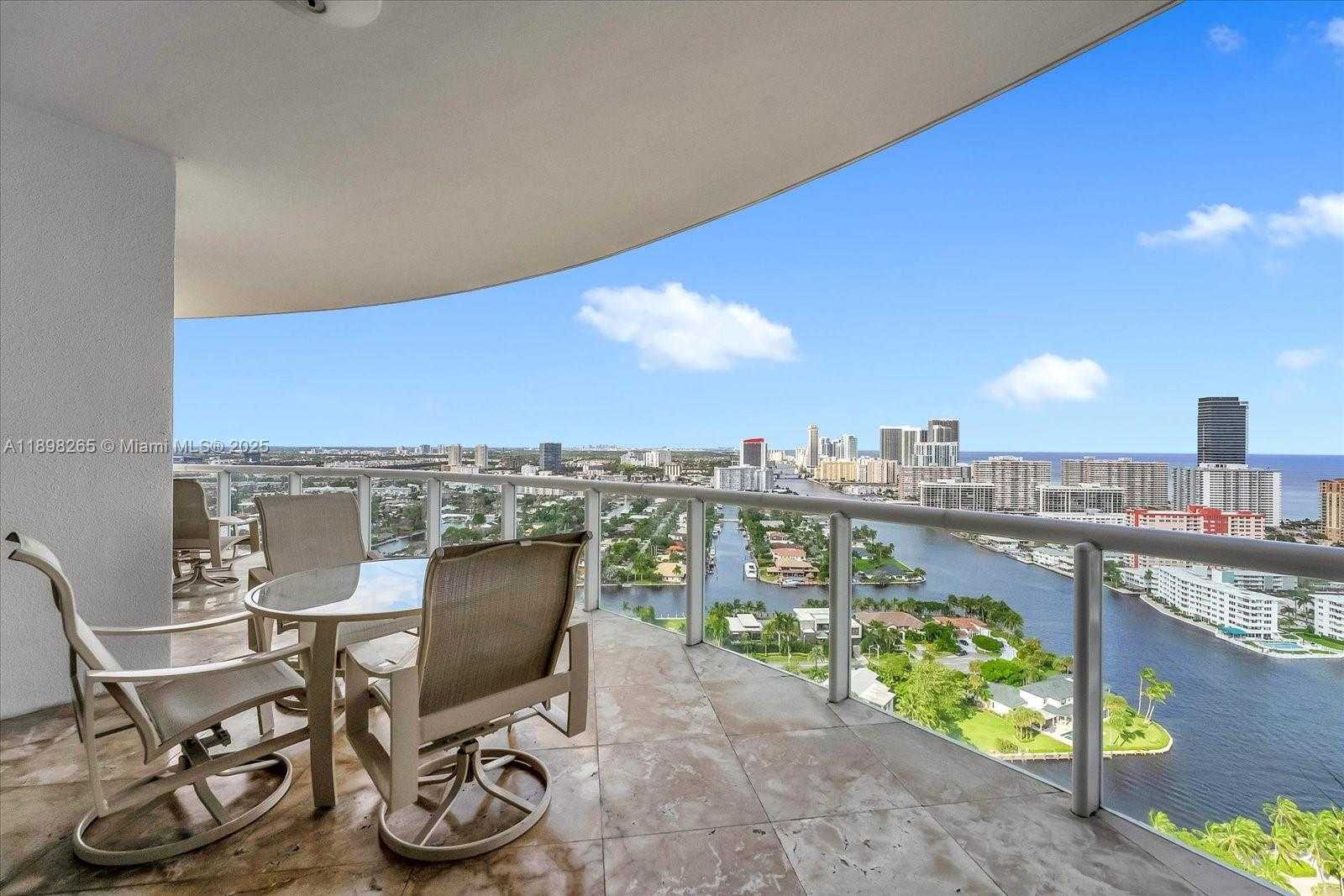 Small Image of 21200 POINT PL #PH 1 (2804), Aventura Number 35