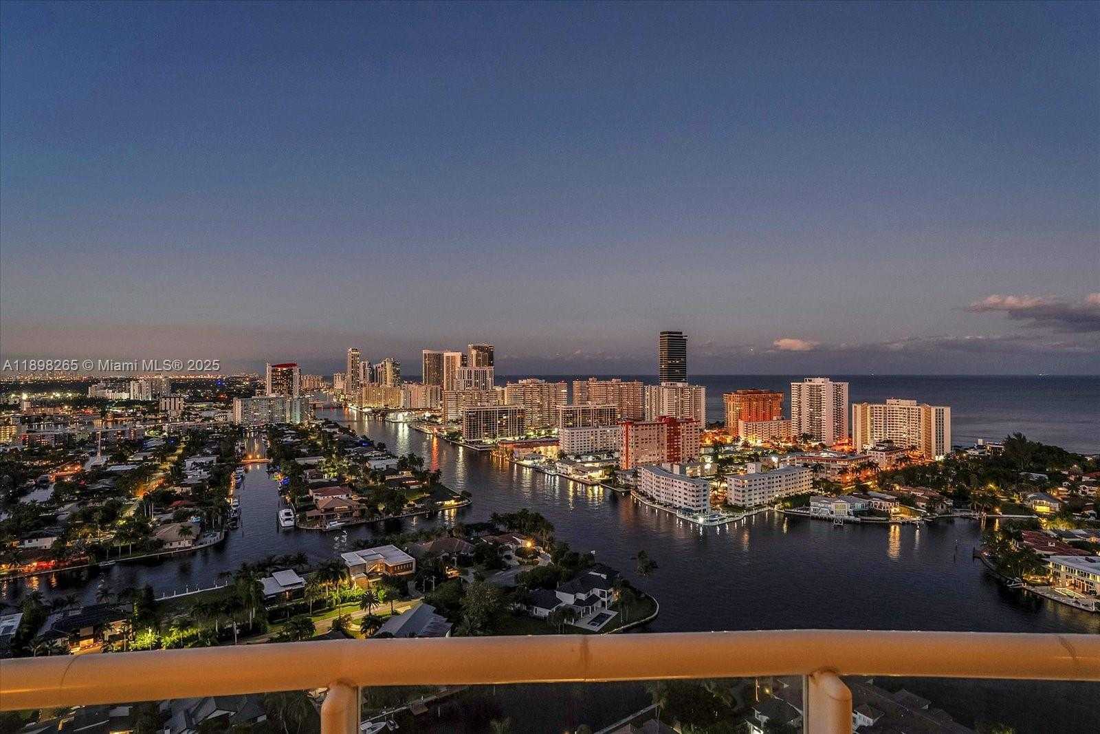 Small Image of 21200 POINT PL #PH 1 (2804), Aventura Number 37