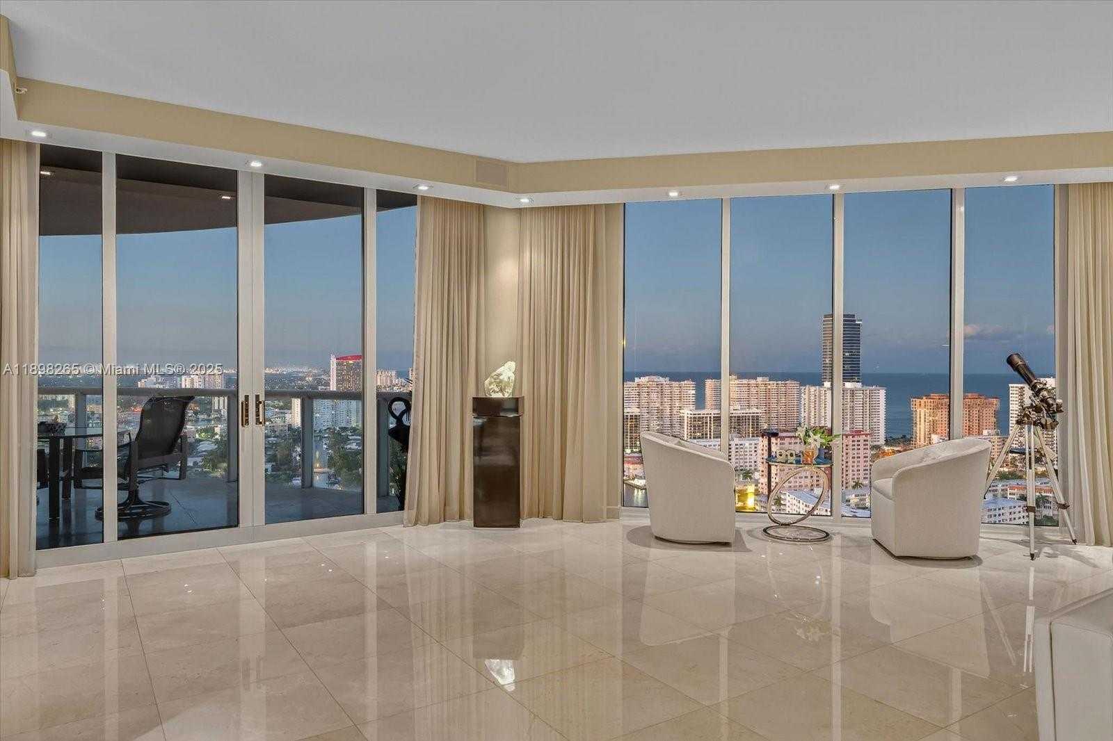 Small Image of 21200 POINT PL #PH 1 (2804), Aventura Number 4