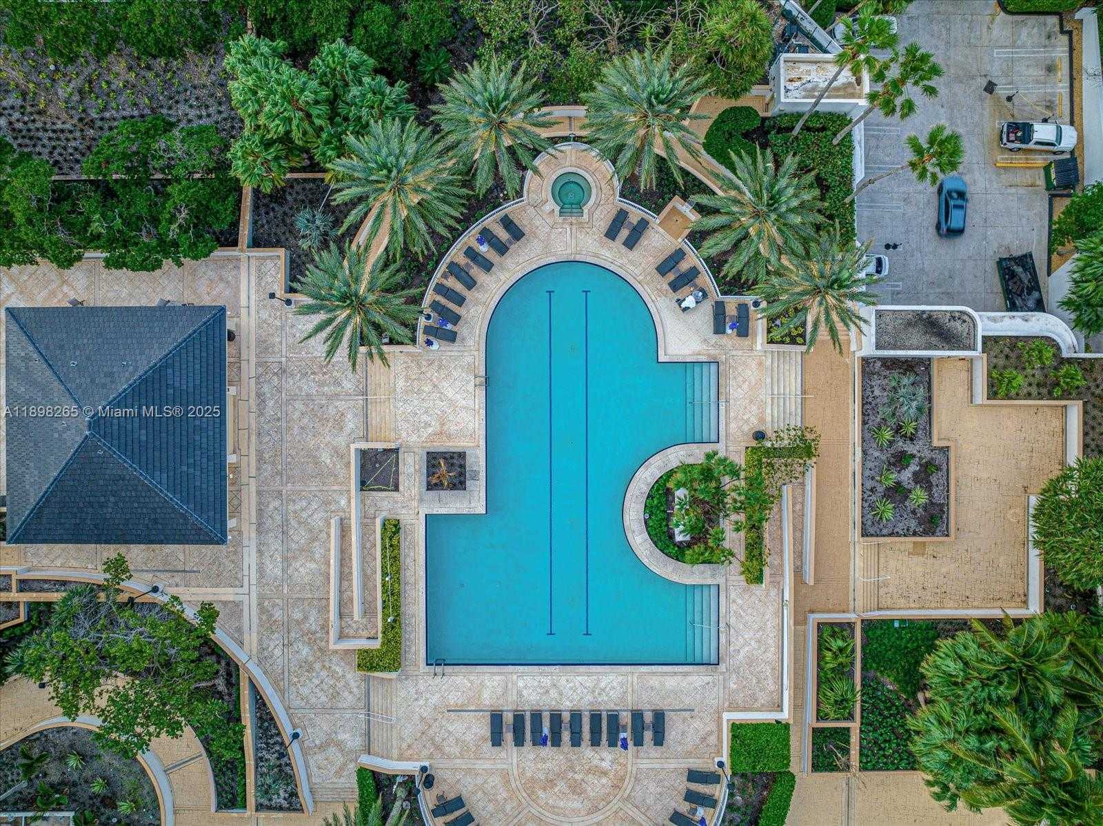 Small Image of 21200 POINT PL #PH 1 (2804), Aventura Number 40