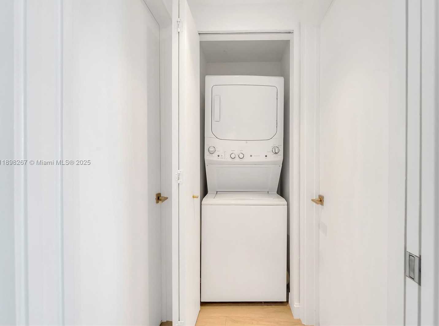 Small Image of 55 SOUTH WEST 9TH ST #1802, Miami Number 11