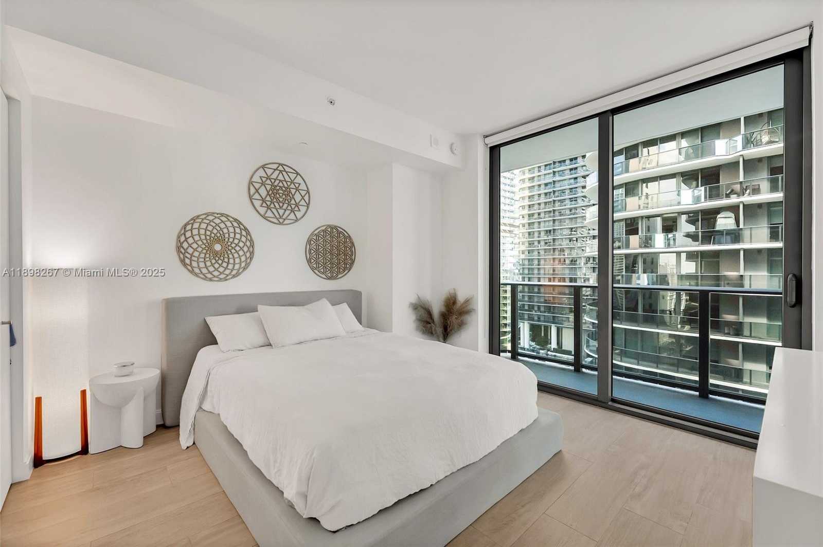Small Image of 55 SOUTH WEST 9TH ST #1802, Miami Number 8