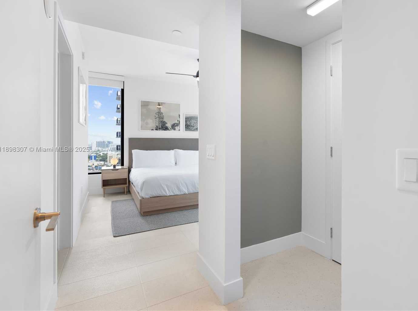 Small Image of 159 NORTH EAST 6TH ST #2415, Miami Number 13