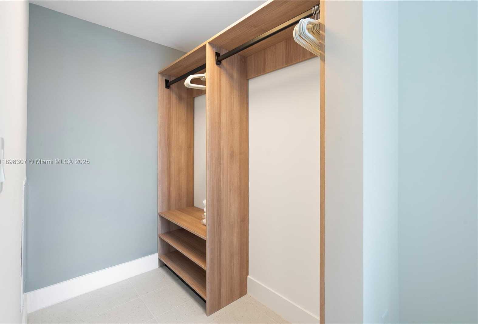 Small Image of 159 NORTH EAST 6TH ST #2415, Miami Number 14