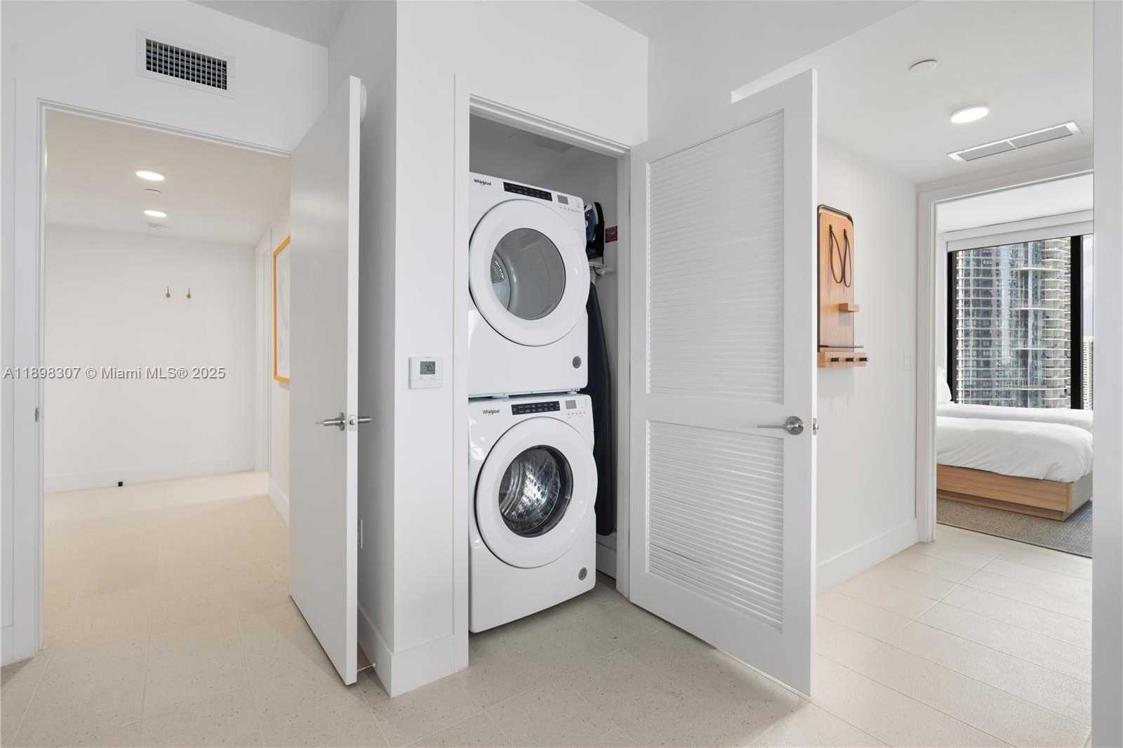 Small Image of 159 NORTH EAST 6TH ST #2415, Miami Number 17