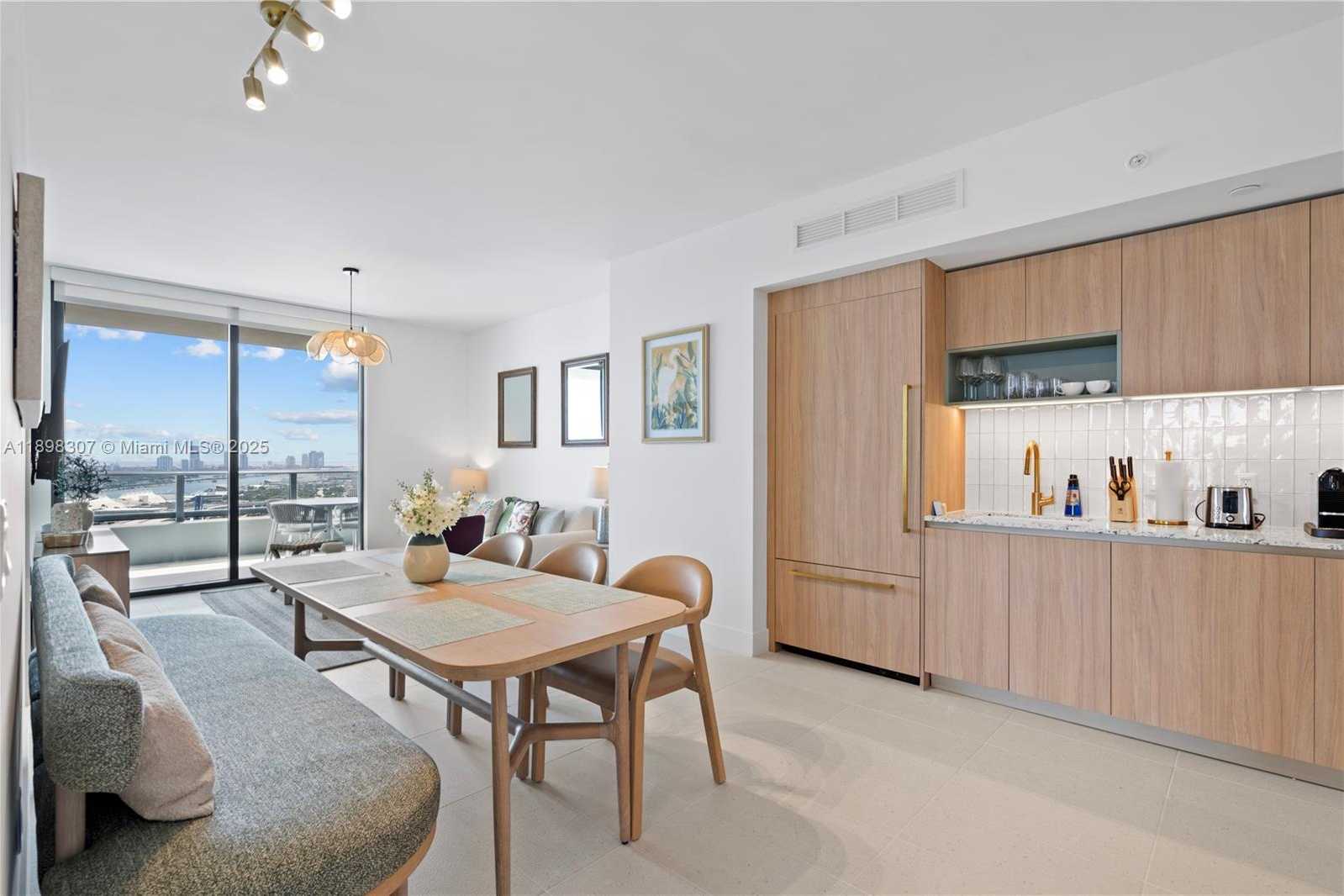 Small Image of 159 NORTH EAST 6TH ST #2415, Miami Number 21