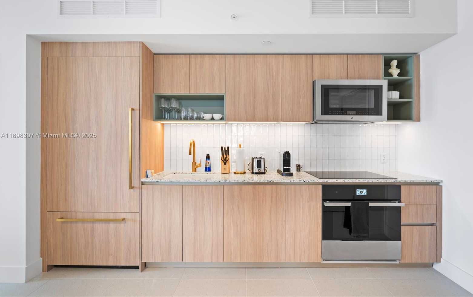 Small Image of 159 NORTH EAST 6TH ST #2415, Miami Number 23