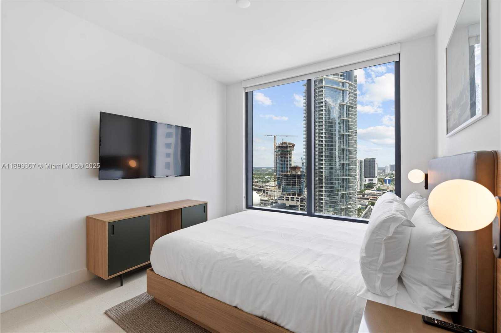 Small Image of 159 NORTH EAST 6TH ST #2415, Miami Number 29