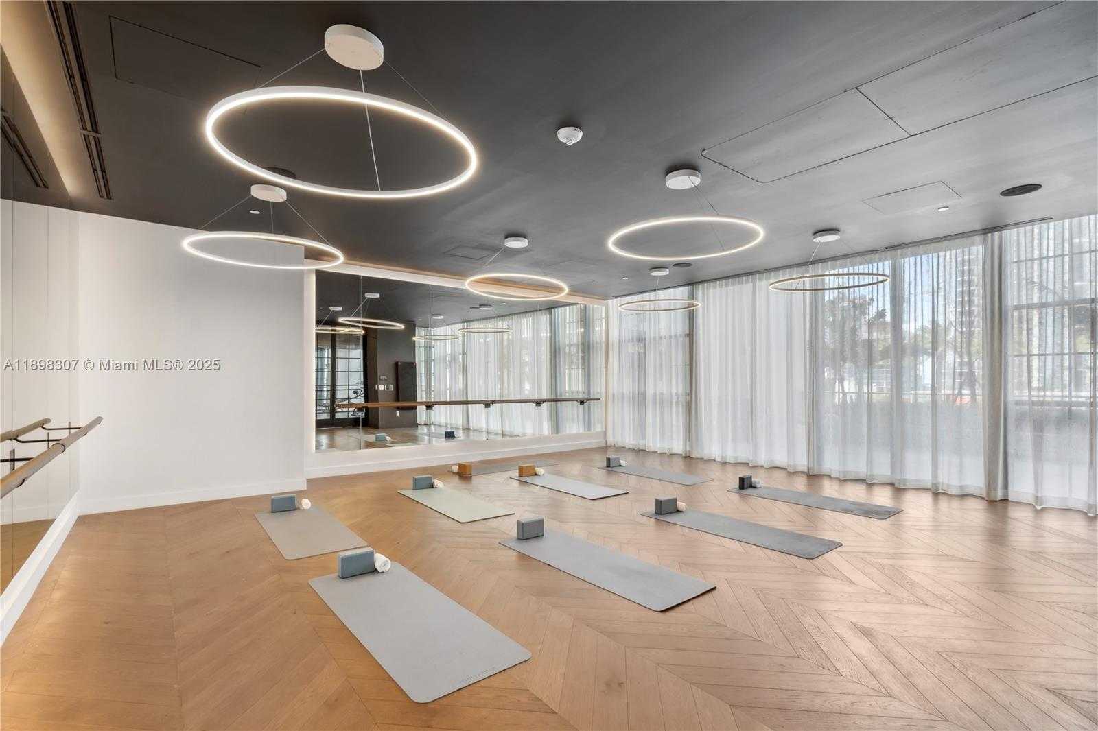 Small Image of 159 NORTH EAST 6TH ST #2415, Miami Number 40