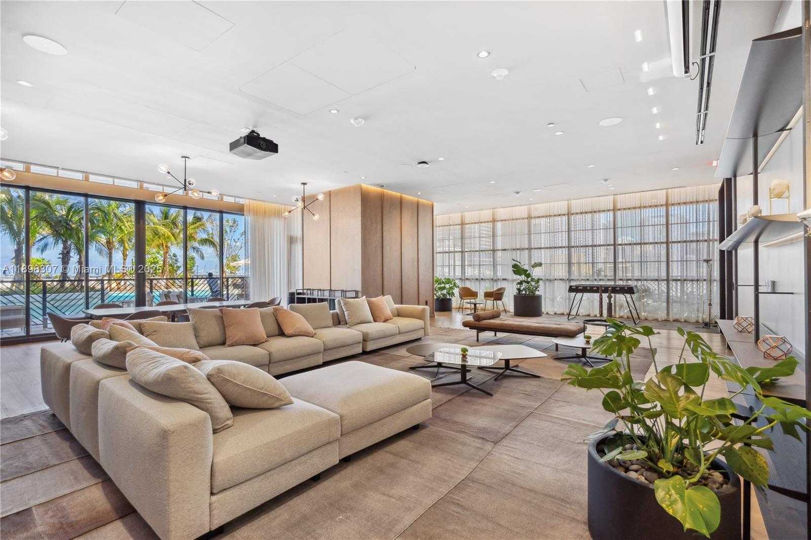 Small Image of 159 NORTH EAST 6TH ST #2415, Miami Number 58