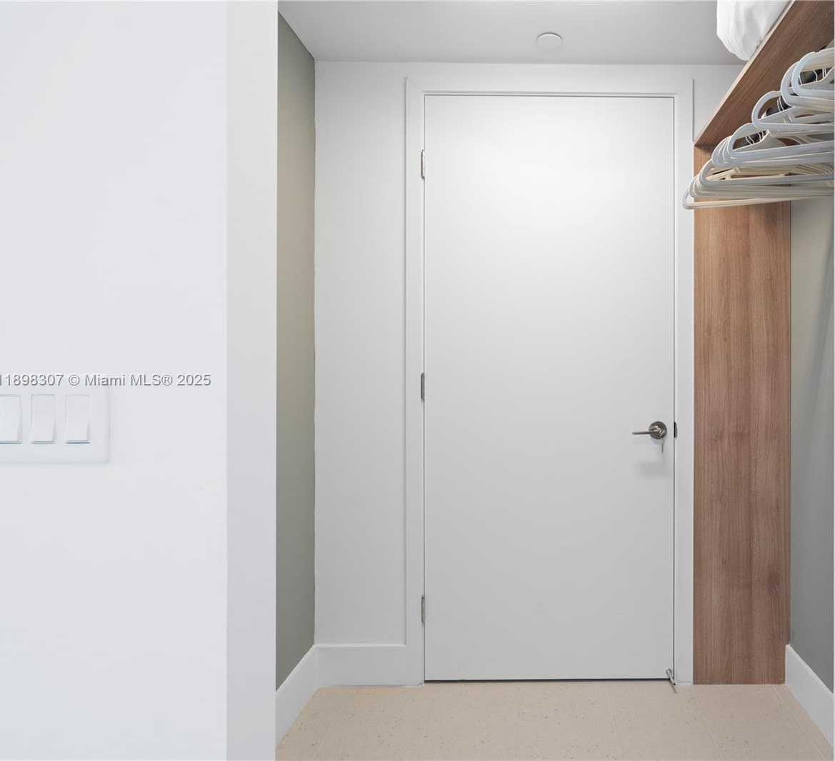 Small Image of 159 NORTH EAST 6TH ST #2415, Miami Number 6