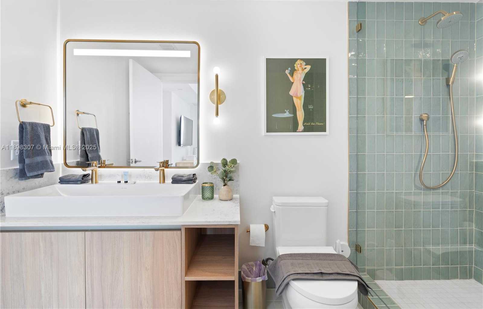 Small Image of 159 NORTH EAST 6TH ST #2415, Miami Number 8