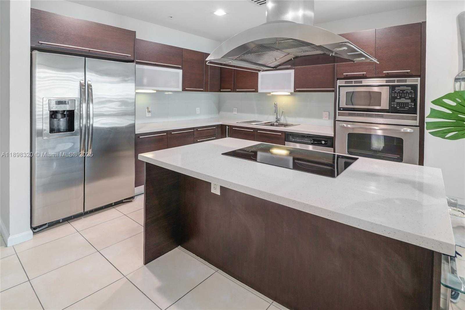 Small Image of 7928 EAST DR #1002, North Bay Village Number 4