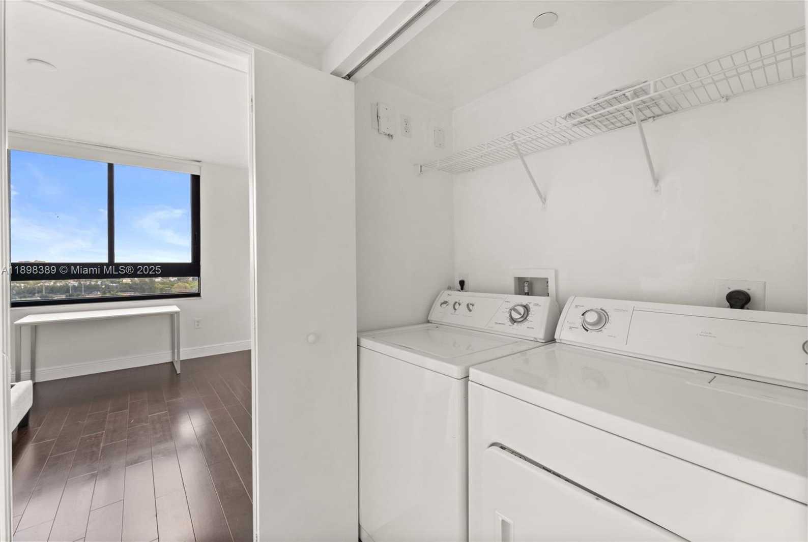 Small Image of 1330 WEST AVE #1614, Miami Beach Number 12