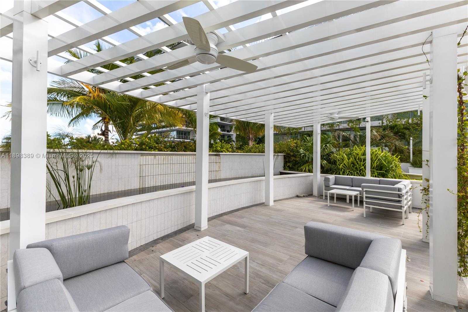 Small Image of 1330 WEST AVE #1614, Miami Beach Number 19