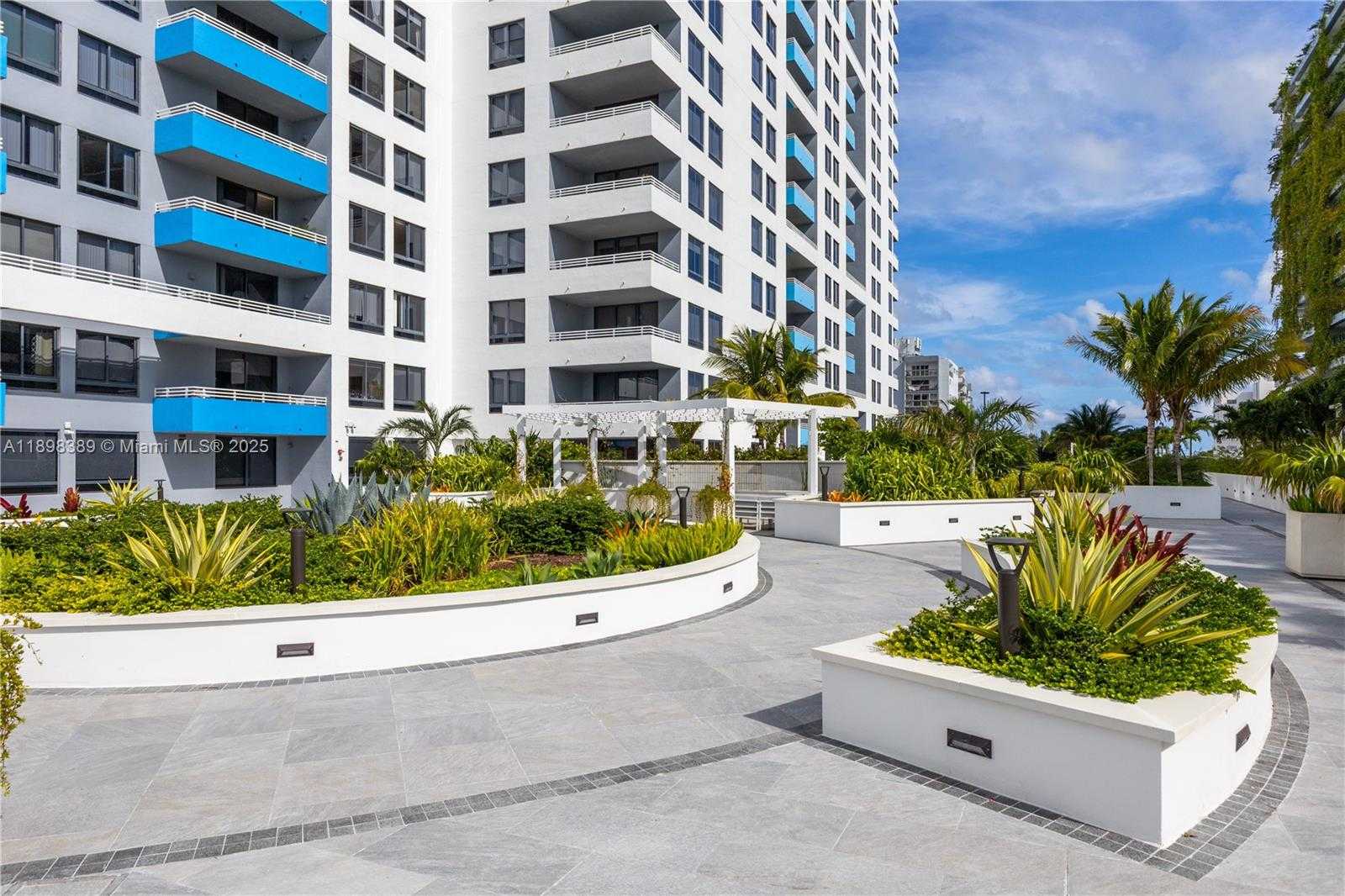 Small Image of 1330 WEST AVE #1614, Miami Beach Number 24