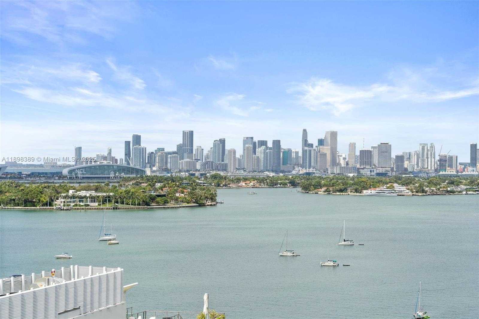 Small Image of 1330 WEST AVE #1614, Miami Beach Number 31