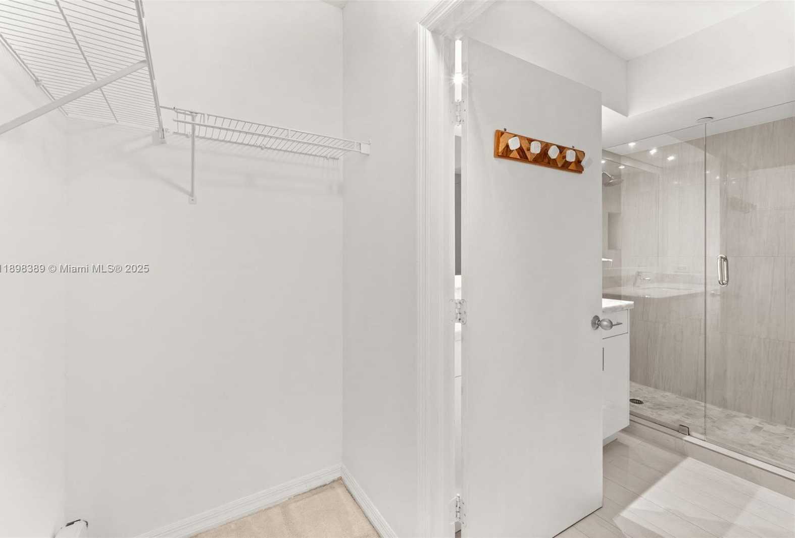 Small Image of 1330 WEST AVE #1614, Miami Beach Number 9