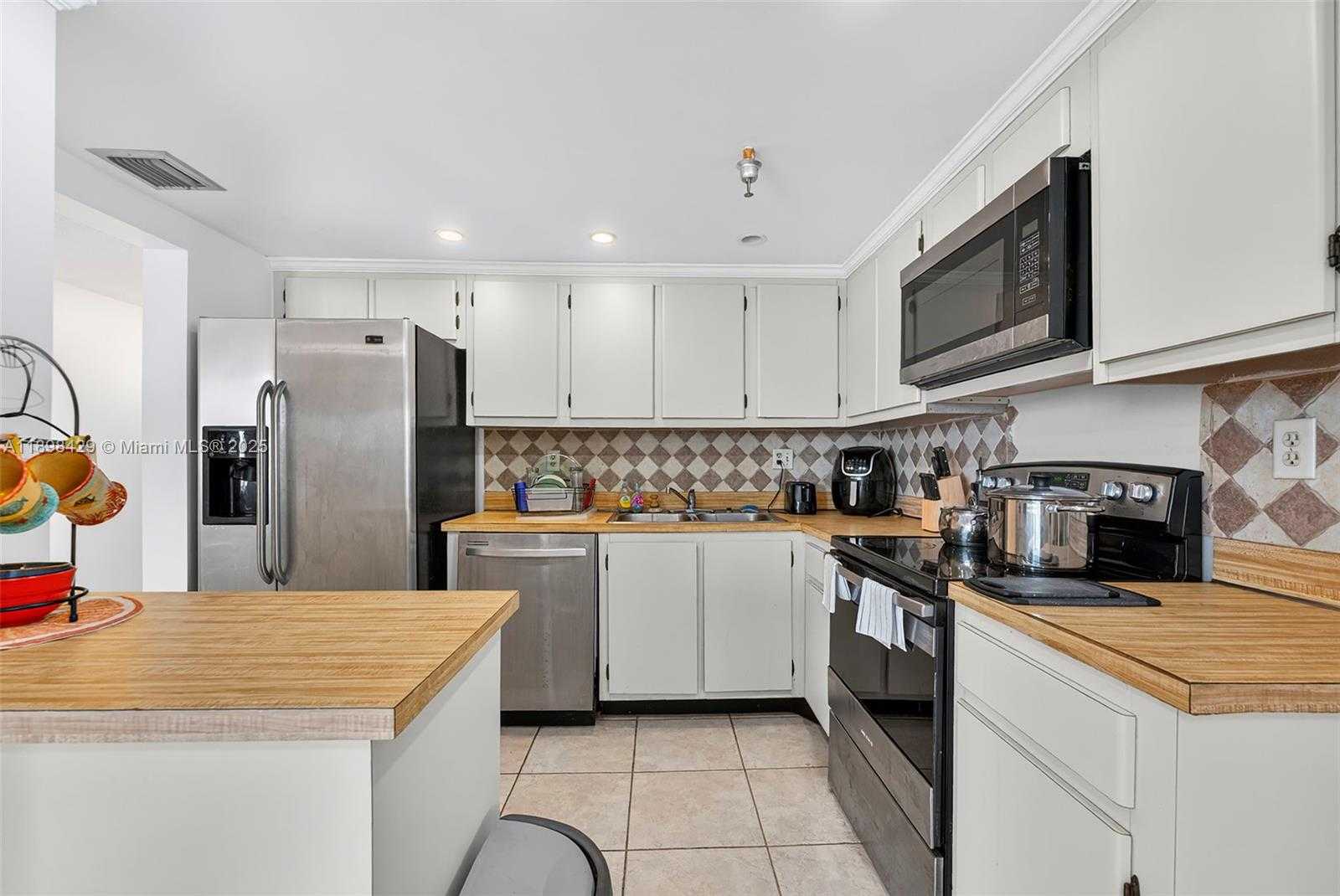 Small Image of 290 174TH ST #1415, Sunny Isles Beach Number 15