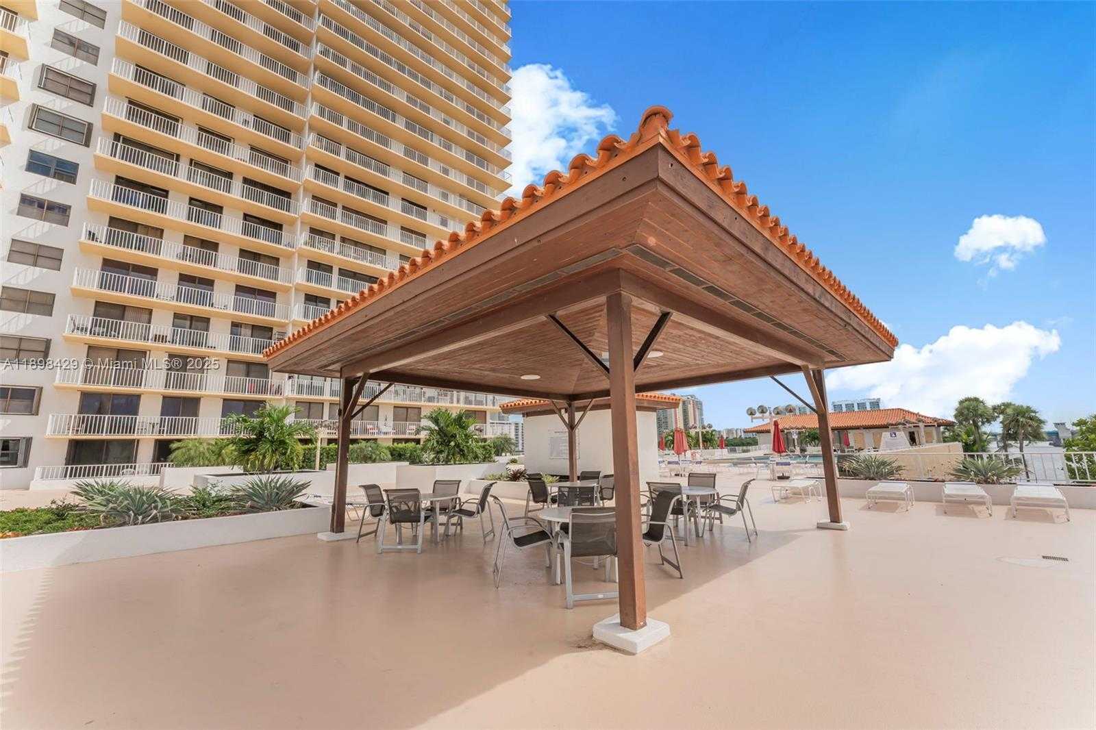 Small Image of 290 174TH ST #1415, Sunny Isles Beach Number 20