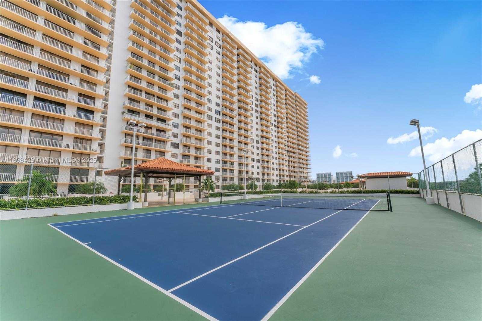 Small Image of 290 174TH ST #1415, Sunny Isles Beach Number 23