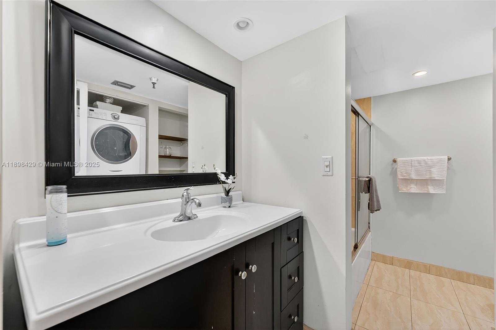 Small Image of 290 174TH ST #1415, Sunny Isles Beach Number 5