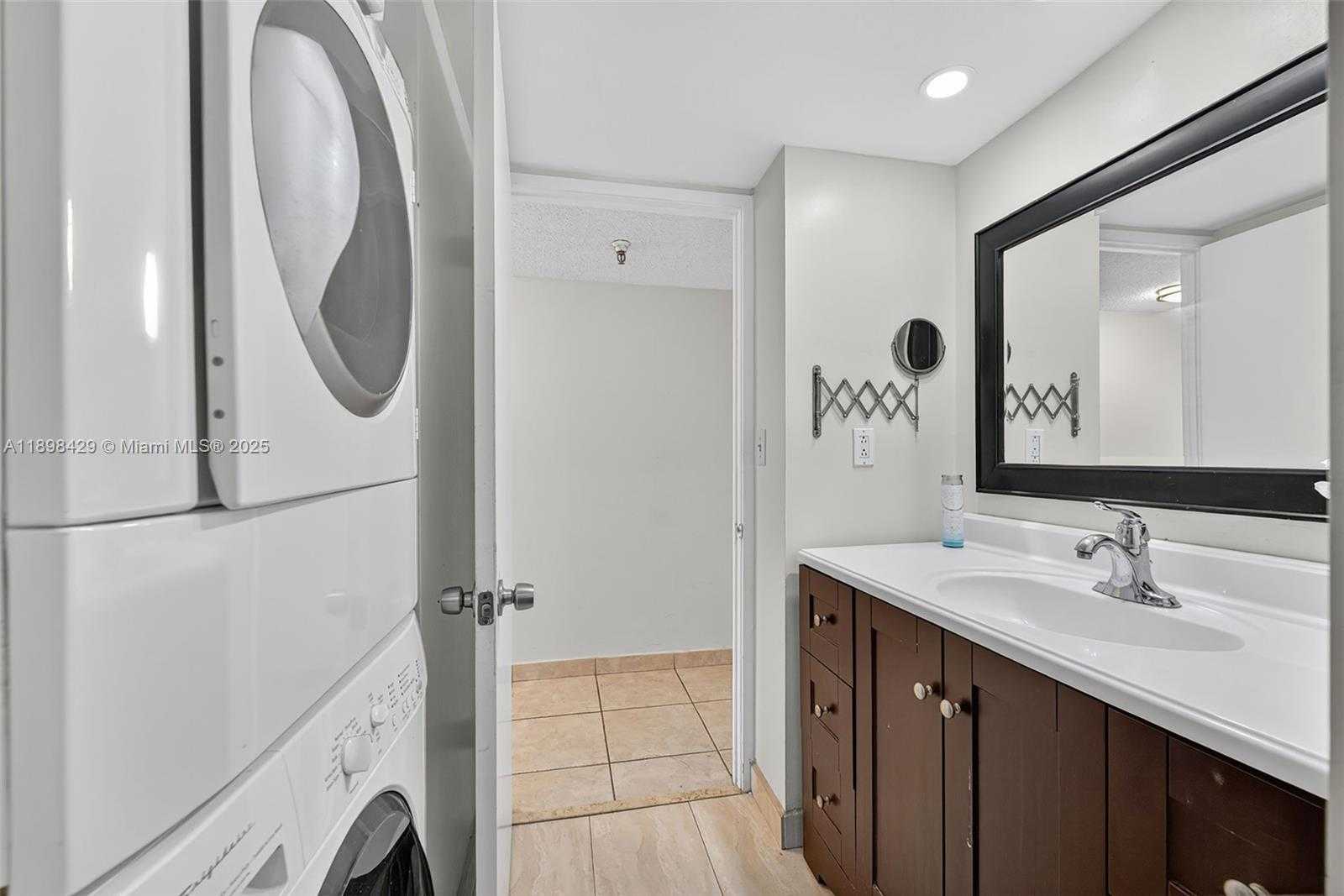 Small Image of 290 174TH ST #1415, Sunny Isles Beach Number 8