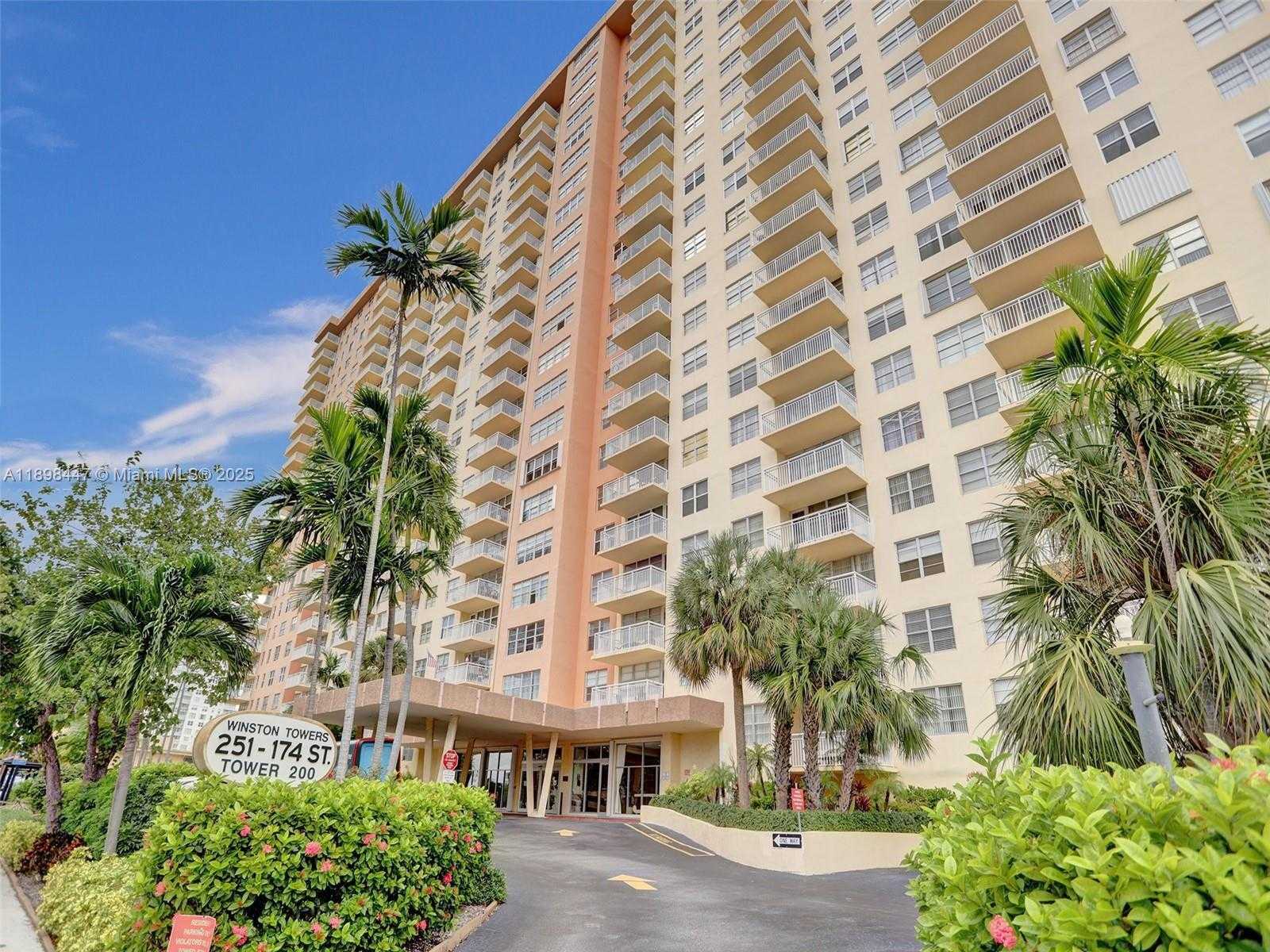 Small Image of 251 174TH ST #2012, Sunny Isles Beach Number 3